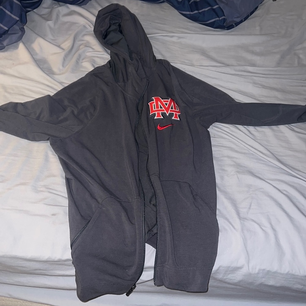 mater dei nike jacket size medium